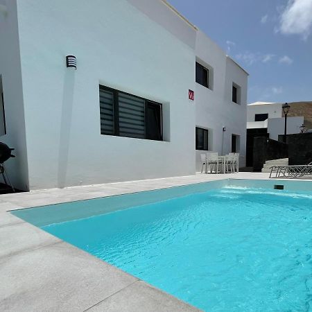 Villa Vulcano Uga Bagian luar foto