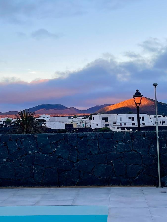 Villa Vulcano Uga Bagian luar foto
