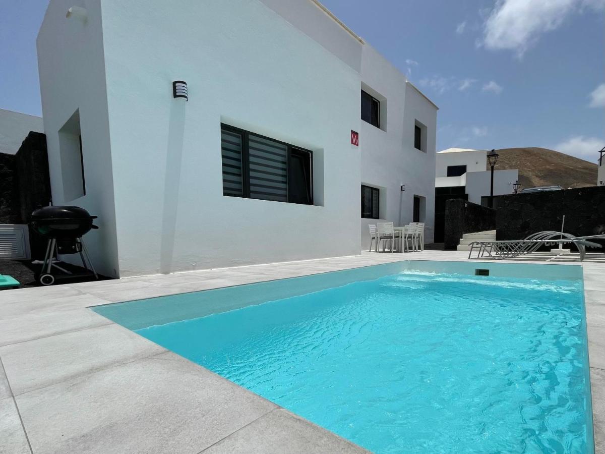 Villa Vulcano Uga Bagian luar foto